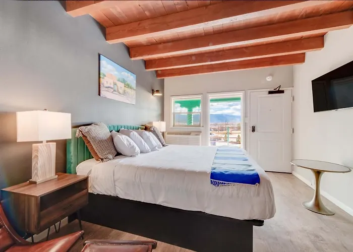 Taos Motor Lodge