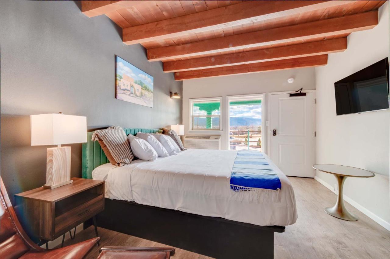 Taos Motor Hotel 3*