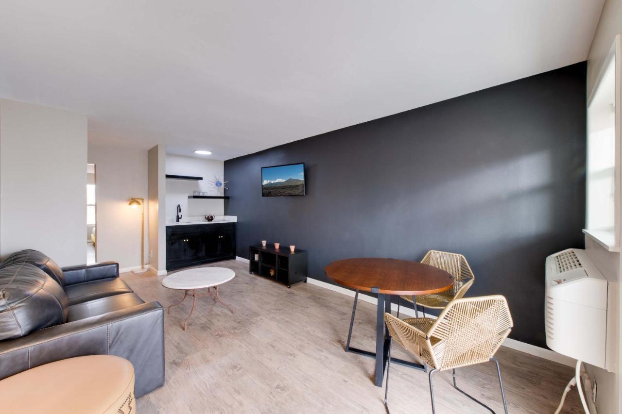 Taos Motor Hotel