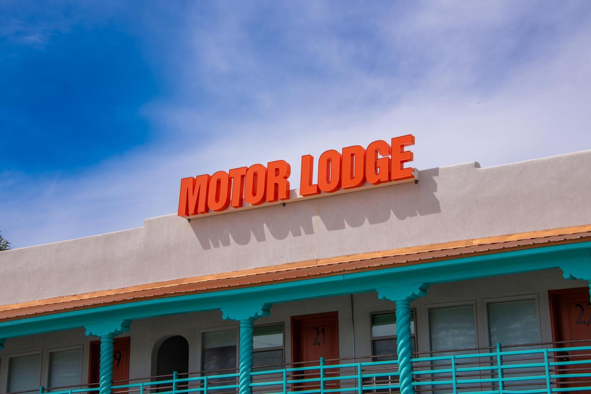 Taos Motor Hotel 3*