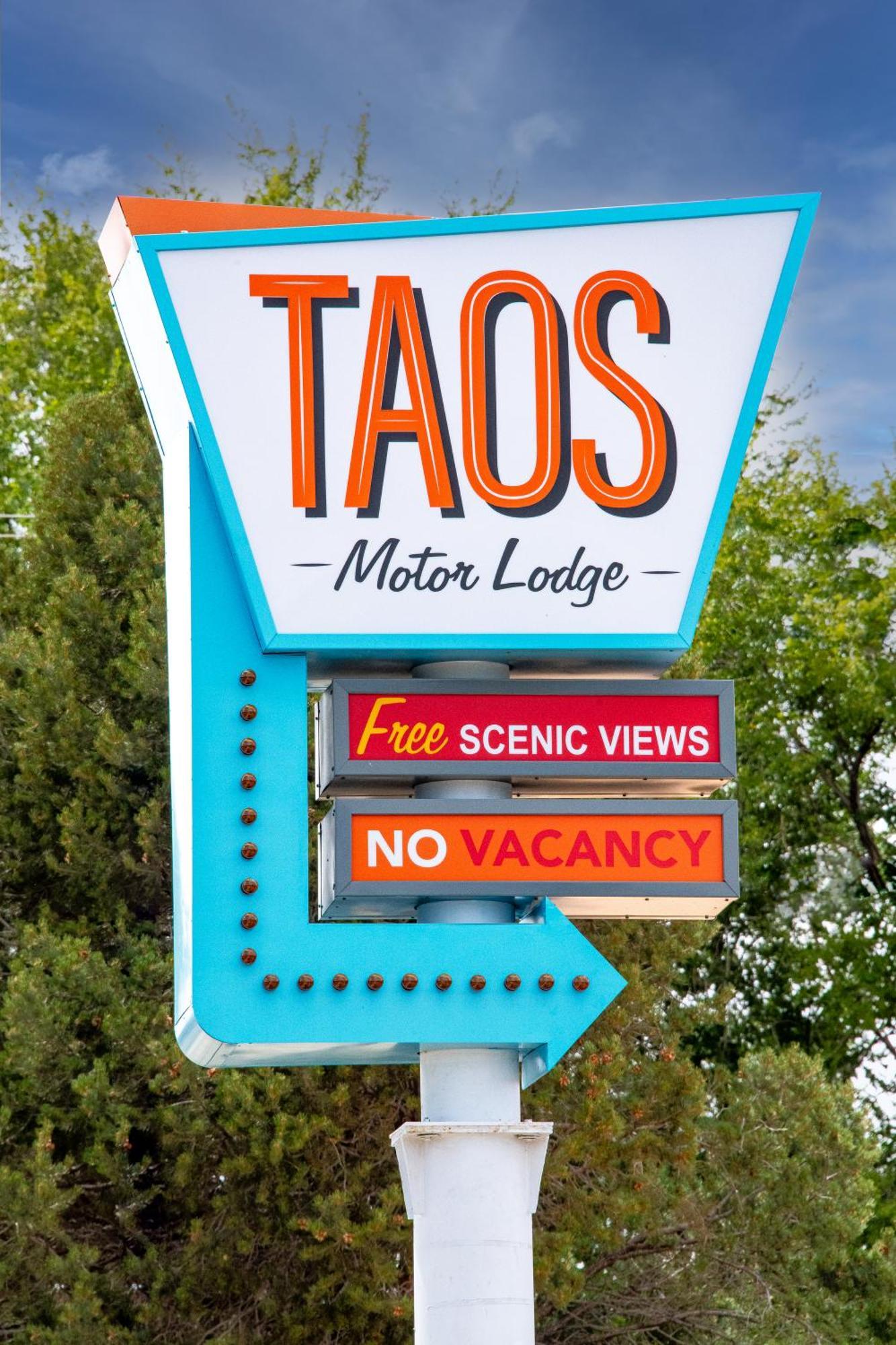 Hotel Taos Motor Ranchos de Taos